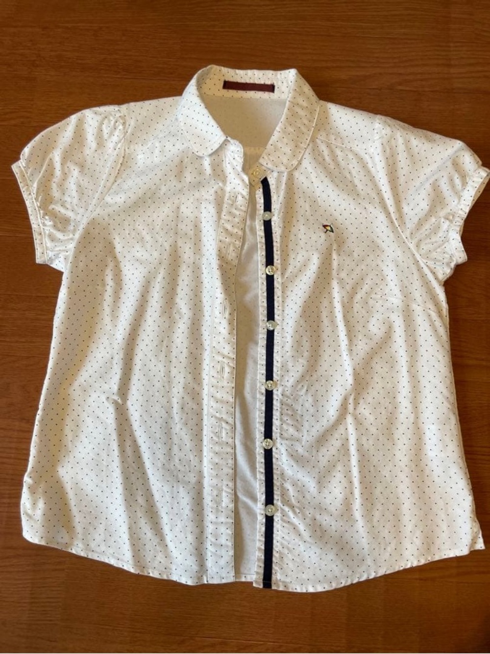 Arnold Palmer ☂️White Polka Dot Short-Sleeve Button-Up Blouse